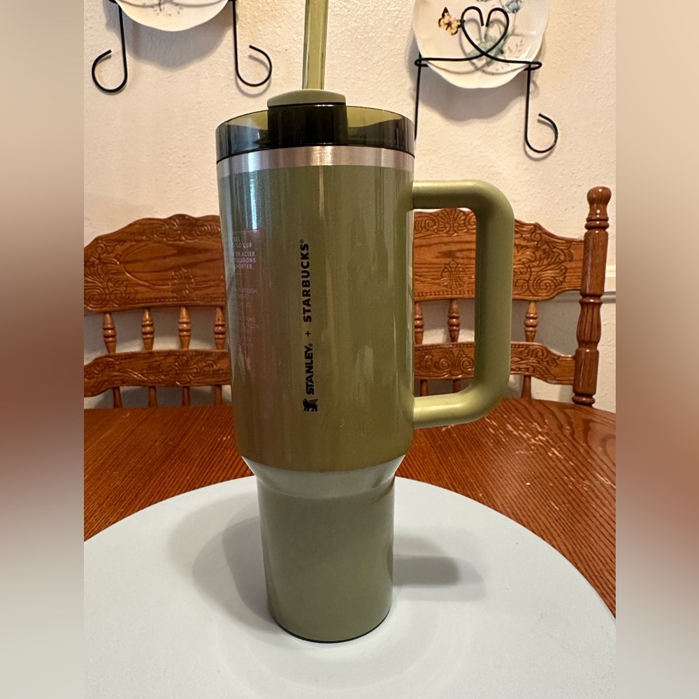 Olive green Stanley, Starbucks collaboration 40 ounce Tumblr